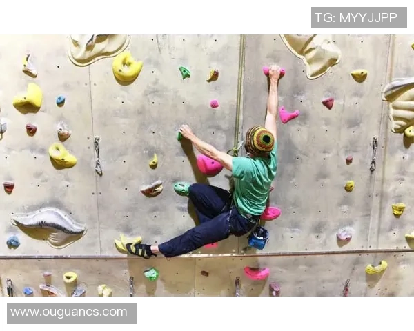 深圳攀岩队中路突破革新探索新高度助力竞技体育发展